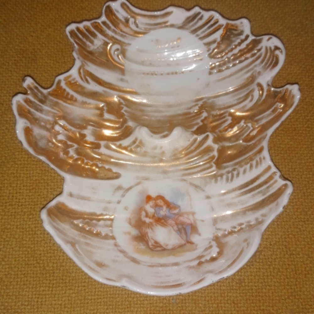 Vintage China Ashtray ✨️